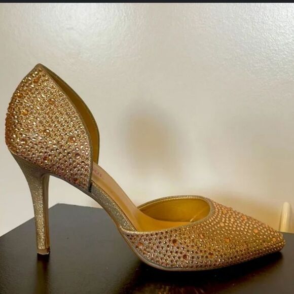 BRAND NEW RED DELICIOUS SATIN D'ORSAY GLAMOROUS STUDDED EMBELLISHMENTS PUMP - Picture 16 of 16